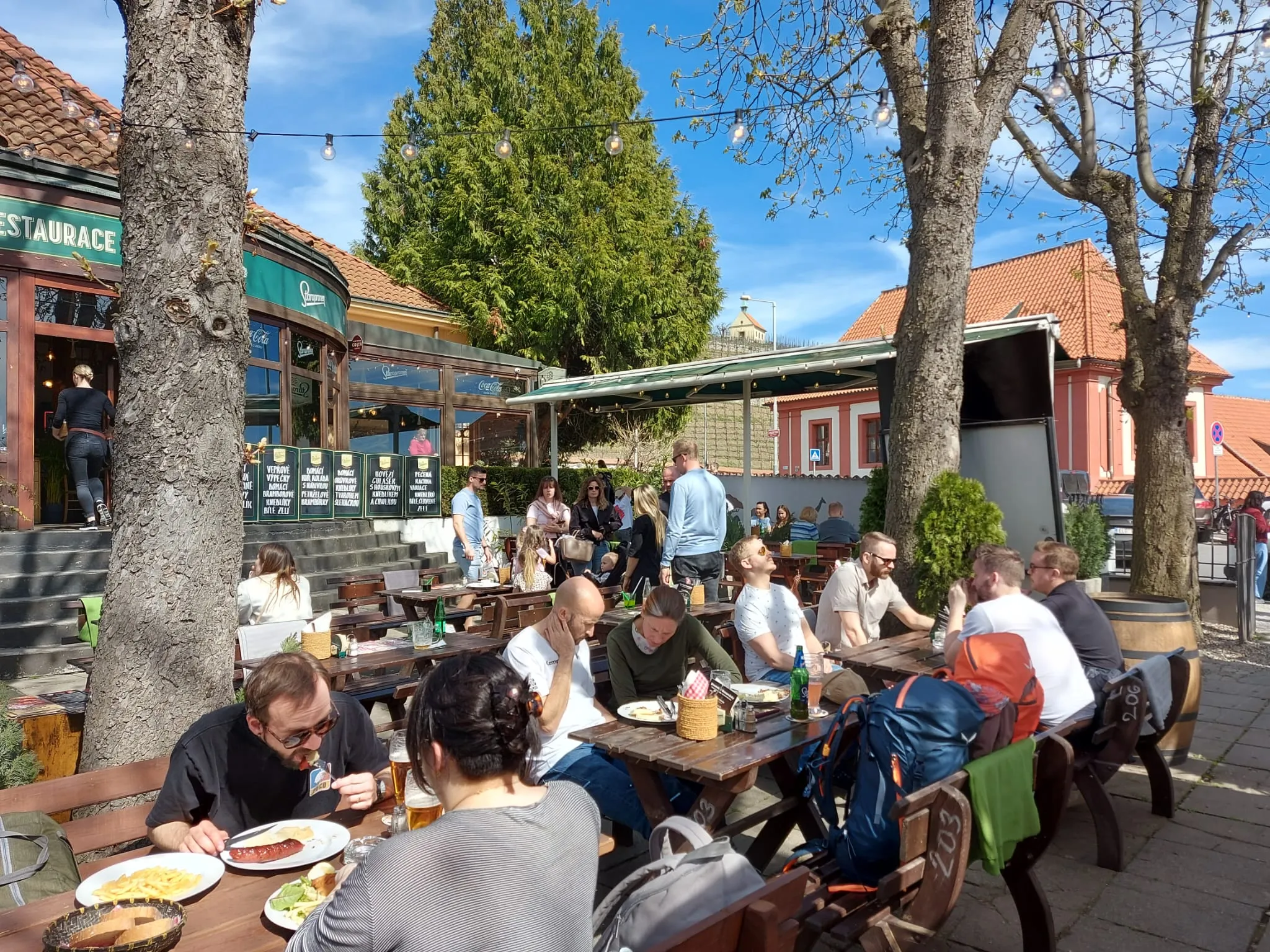 Exteriér Restaurace Altán 6