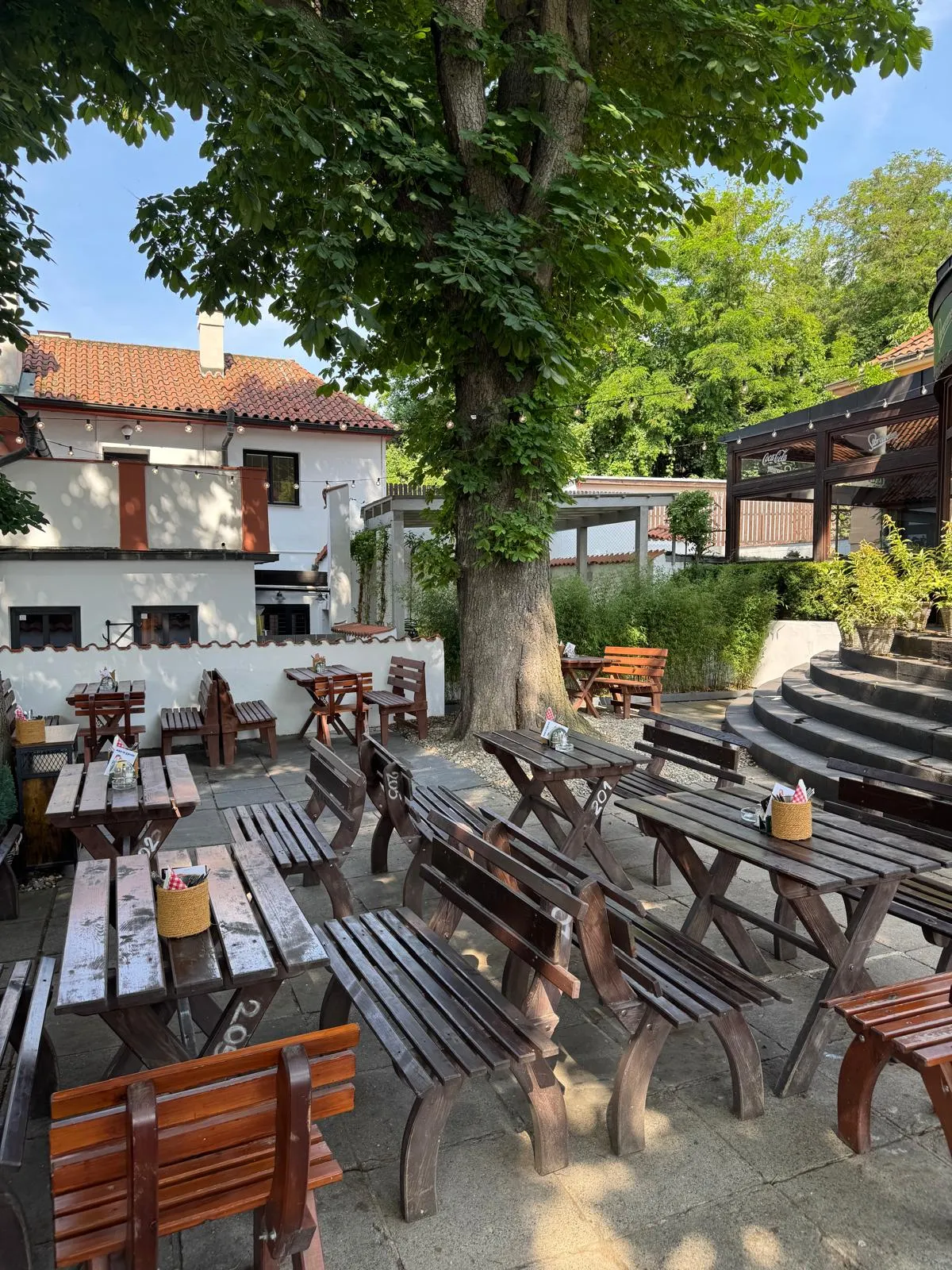 Exteriér Restaurace Altán 7